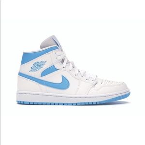 2020
Wmns Air Jordan 1 Mid 'UNC Blue